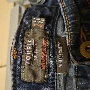 Torrid 24 tall, straight, stretch, darker wash